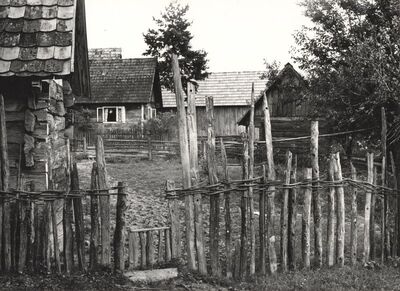 Donji Hruševec - Ograda