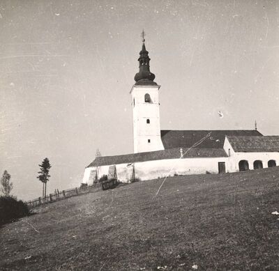 Komin - Crkva sv. Tri kralja, cinktura i zvonik