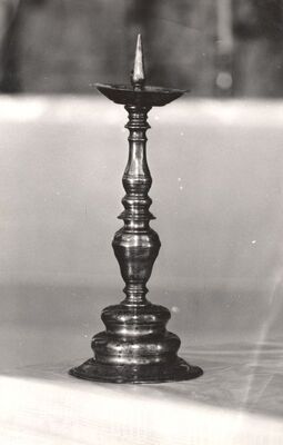 Kloštar Ivanić - Župna crkva Uznesenja Blažene Djevice Marije, svjećnjak