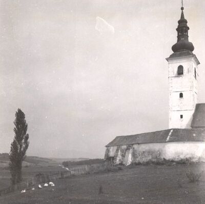 Komin - Crkva sv. Tri kralja, situacija