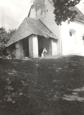 Novo Selo Okićko - Župna crkva sv. Marije, glavno pročelje s predvorjem