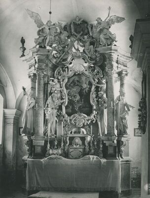Lastine (Hum na Sutli) - Kapela sv. Ivana, unutrašnjost, detalj, oltar
