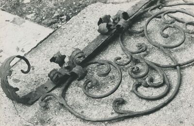 Lepoglava - Župna crkva, rešetka od kovanog željeza prije popravka