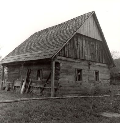 Lukinić Brdo - Tradicijska drvena prizemnica, bočna pročelja