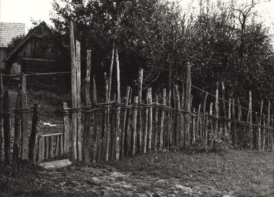 Donji Hruševec - Ograda