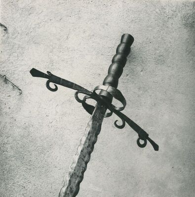 Trakošćan - mač za dvije ruke s plamenom oštricom