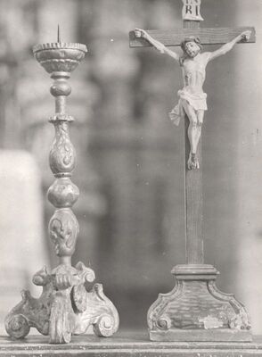 Kloštar Ivanić - Župna crkva Uznesenja Blažene Djevice Marije, svijećnjak i raspelo