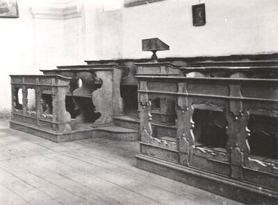 Kotari (Samobor) - Crkva i samostan sv. Leonarta, klupe