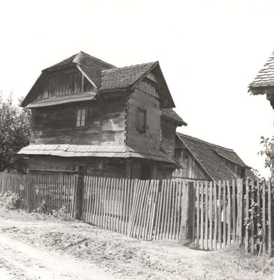 Bukovčak - Tradicijska kuća, ulično i ulazno pročelje
