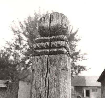 Lukavec - Drvena ograda, detalj stupa