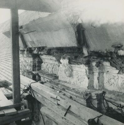 Lepoglava - Župna crkva, glavni vijenac, lijeva strana