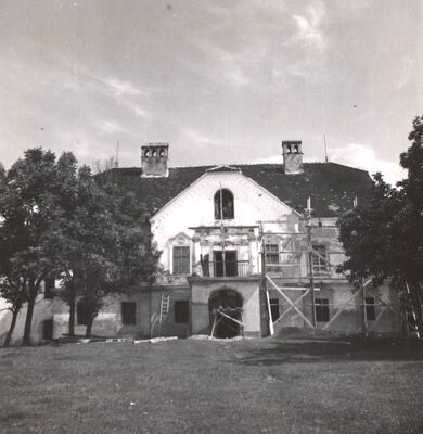 Jakovlje - Dvorac Oršić, detalj pročelja