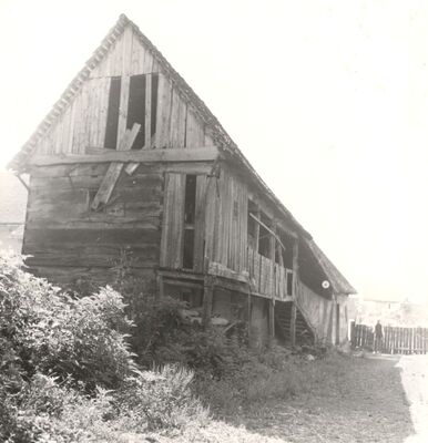 Novo Čiče - Tradicijska kuća, zabatno i ulazno pročelja