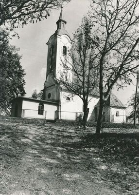 Vrhovac (Ozalj) - Crkva sv. Kuzme i Damjana, vanjština