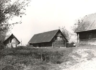 Cerje Pokupsko - Gospodarsko dvorište