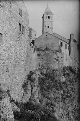 Rab - Gradski zidovi i toranj crkve sv. Andrije