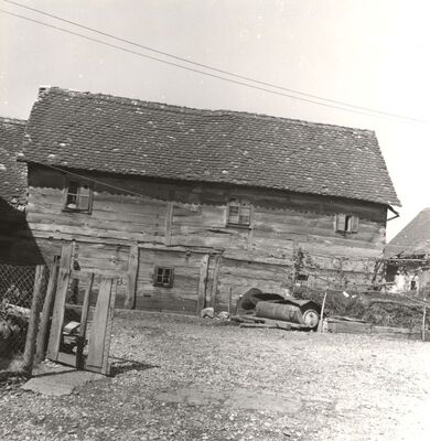 Novo Čiče - Tradicijska kuća, dvorišno pročelje