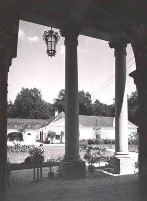 Januševec - Dvorac Januševec, gospodarska zgrada