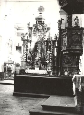 Kotari - Crkva sv. Leonarda, glavni oltar