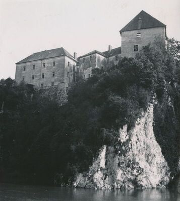 Ozalj - Stari grad, pogled s Kupe