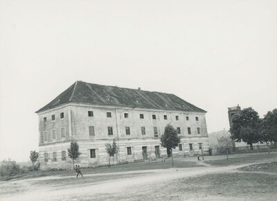 Ludbreg - kompleks dvorca, lijeva zgrada