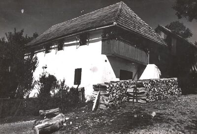 Slavetić - Tradicijska kuća, bočno pročelje