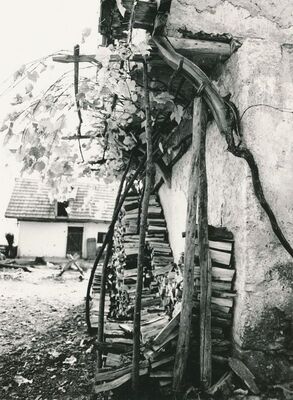 Brlog Ozaljski (Kamanje) - Tradicijska kuća, detalj vanjštine