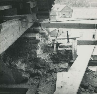 Lepoglava - Župna crkva, južni ugao zapadnog pročelja