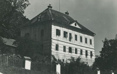 Pregrada - Župna crkva Uznesenja Blažene Djevice Marije, župni dvor