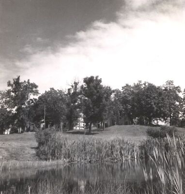 Jakovlje - Dvorac Oršić, park i ribnjak dvorca