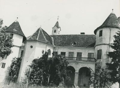 Bisag - dvorac, izvana