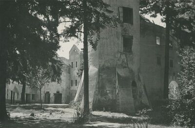 Ivanec - Stari grad, dio dvorišta