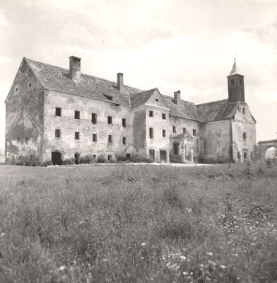 Gornji Tkalec - Dvorac, ulazno pročelje