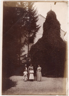 Dvor Palffyjevih Lupinjaku