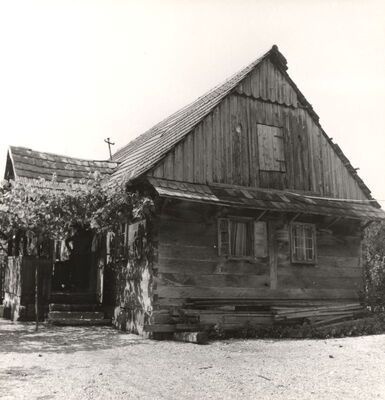 Mraclin - Tradicijska kuća, ulazno i zabatno pročelje