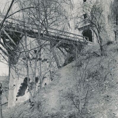 Ozalj - Stari grad, most pred ulaznom kulom