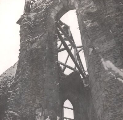 Kloštar Ivanić - Crkva sv. Ivana Krstitelja, detalj svetišta