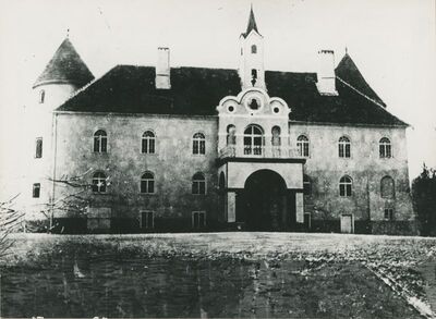 Bisag - dvorac, glavno pročelje