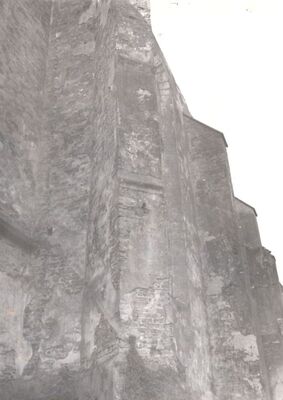 Kloštar Ivanić - Crkva sv. Ivana Krstitelja, kontrafori