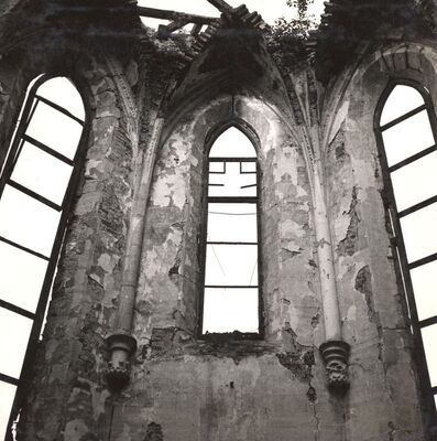 Kloštar Ivanić - Crkva sv. Ivana Krstitelja, gotičke konzole