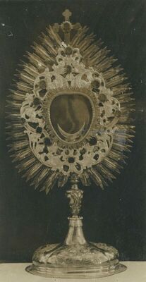 Jezero Klanječko (Veliko Trgovišće) - Kapela sv. Jurja, liturgijsko posuđe, pokaznica, monstranca