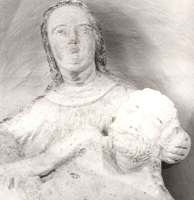 Kloštar Ivanić - Župna crkva Uznesenja Blažene Djevice Marije, kip Pieta