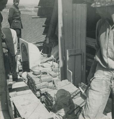 Lepoglava - Župna crkva, lijeva niša zabata