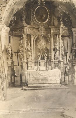 Komin - Crkva sv. Tri kralja, oltar