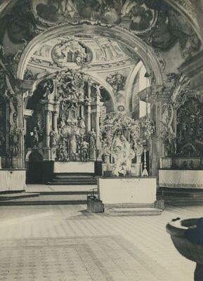 Trški Vrh (Krapina) - Crkva sv. Marije Jeruzalemske, oltar, unutrašnjost