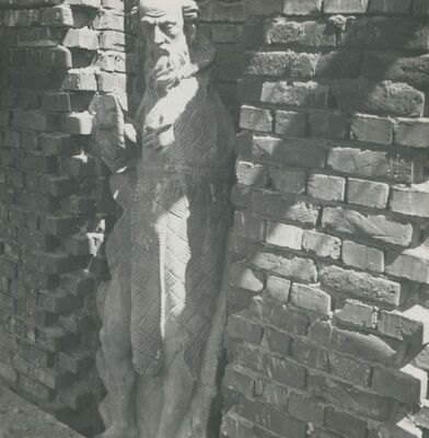 Lepoglava - Župna crkva, zapadno pročelje, lijeva figura zabata