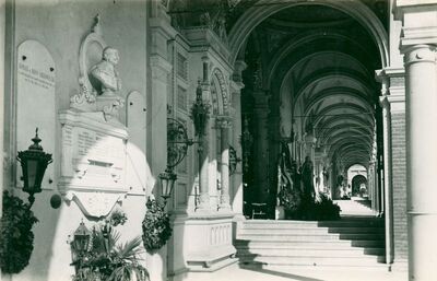 Zagreb (Mirogoj) - Arkade s Preradovićevim grobom