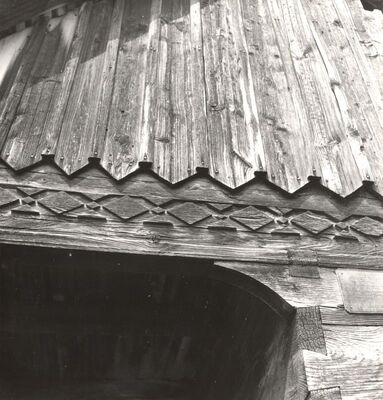 Bukevje - Tradicijska kuća, detalj ukrasa zabata