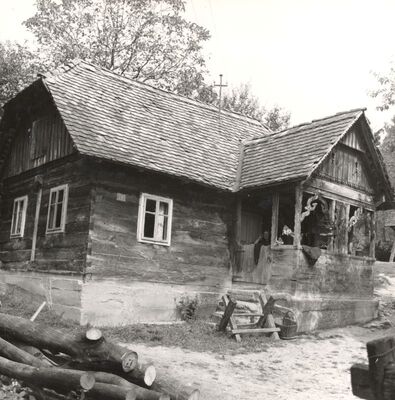 Kozjača - Tradicijska kuća, ulazno pročelje