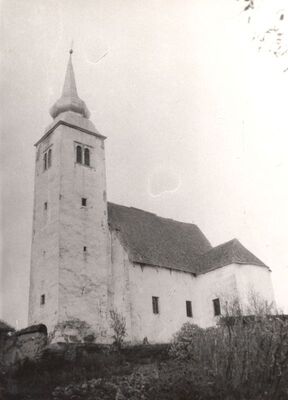 Pisarovinska Jamnica - Crkva sv. Martina, zvonik, lađa i pobočna kapela